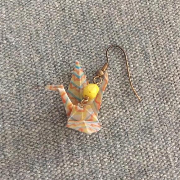 Paper crane earrings - Picture 2 of 2